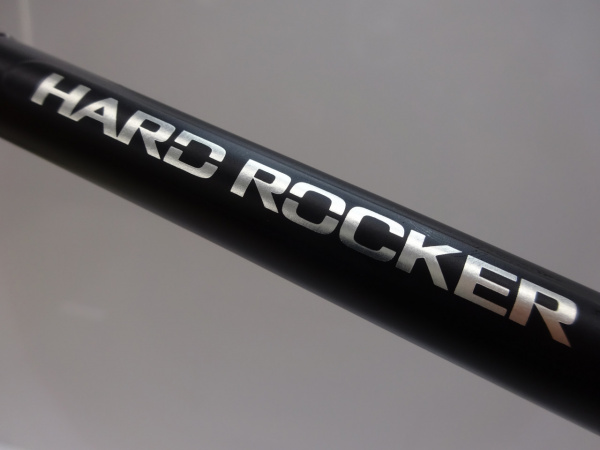 18ハードロッカーB76H